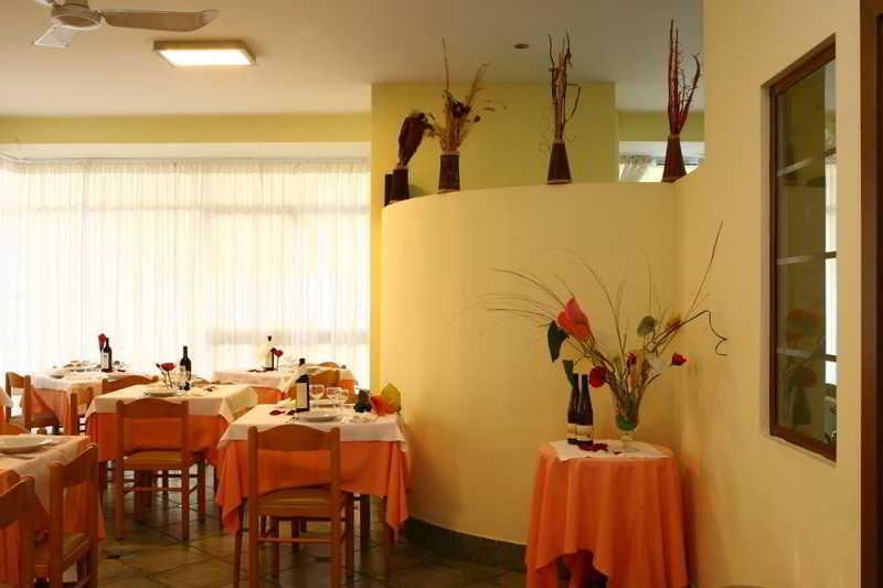 Hotel Italy 미사노아드리아티코 외부 사진